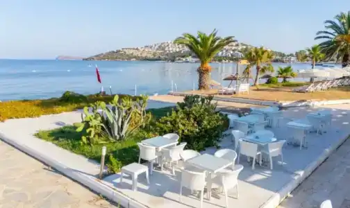 Ladonias Luna Beach Resort - 26