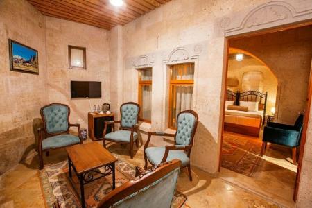 Caldera Cave & Restaurant - 24