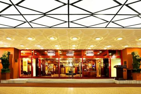 The Ambassador, Marine Drive, Mumbai - 13
