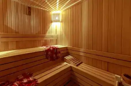 DoubleTree by Hilton - 39