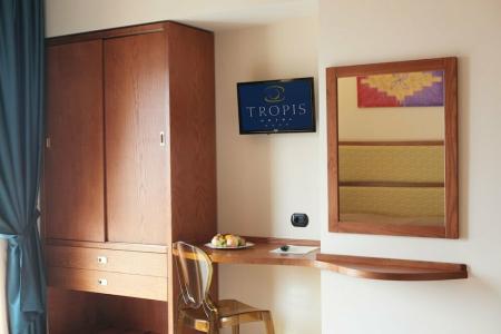 Tropis - 16