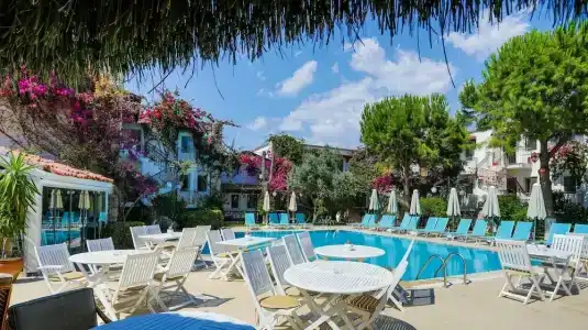 Moonshine & Suites - 44