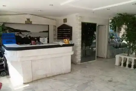 Atlantis Apartments - 14