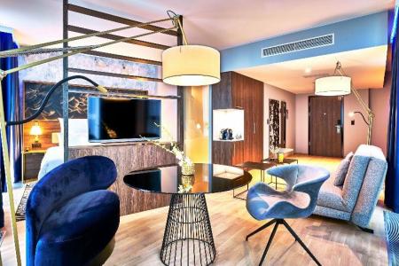 NYX by Leonardos - 93