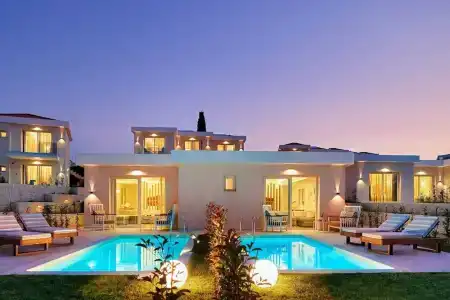 Alexandra Elegance Bridging Generations - 0