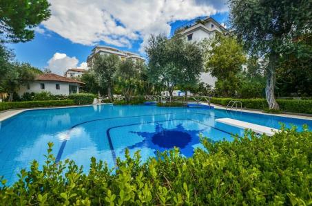 Sorrento Pool&Suites - 10