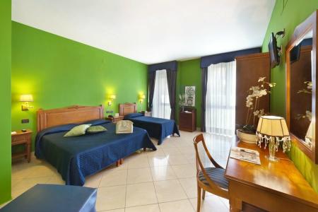 Ulisse Deluxe Hostel - 35