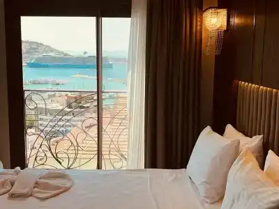 Monalisas Kusadasi - 21