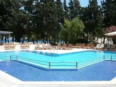 Liv By Bellazure - 4