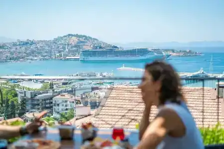 Monalisas Kusadasi - 2