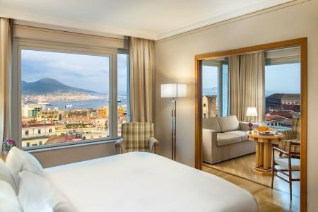 Renaissance Naples Mediterraneo - 11