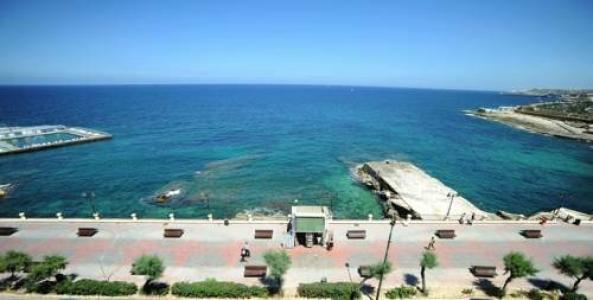 Sliema Chalet - 11