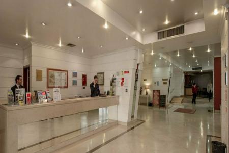 VIP Executive Suites do Marques - 8