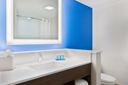Holiday Inn Express & Suites NEAREST UNIVERSAL ORLANDO by IHG - 16