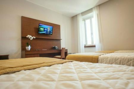 Mercure Rome Piazza Bologna - 40