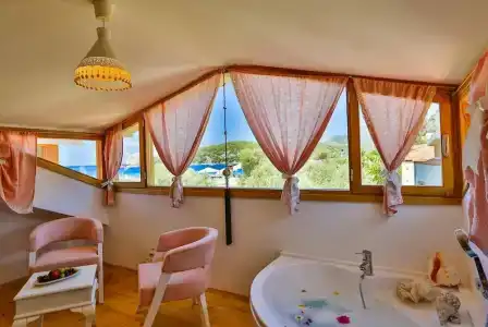 Oyster Residences - 34