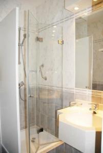 Perrin - Former Carlton - 31