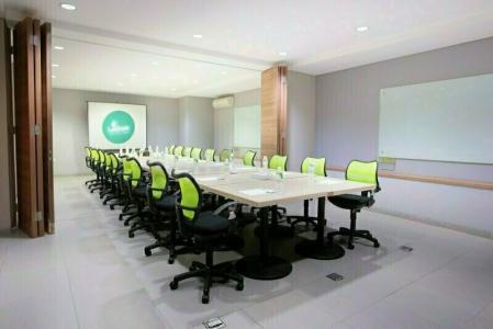 LeGreen Suite Sudirman - 17