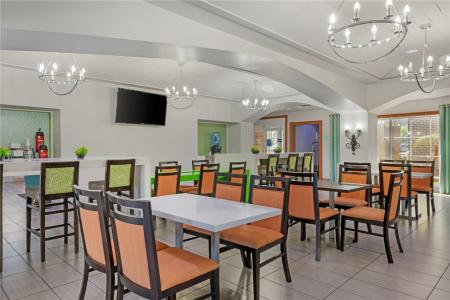 Best Western Plus Orlando Lake Buena Vista South Inn Suites - 20