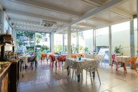 Marina 10 Design & Spa - 24