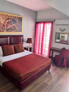 Queens Leriotis - 16