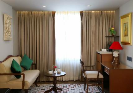 The Ambassador, Marine Drive, Mumbai - 45