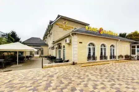 Marton Business - 22