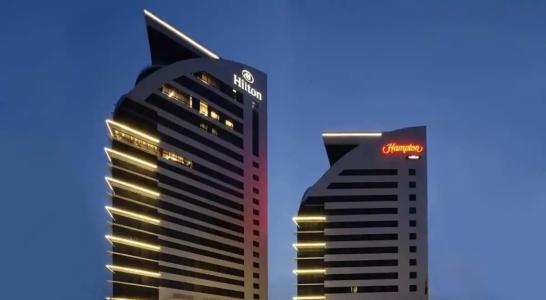 Hampton by Hilton - 8