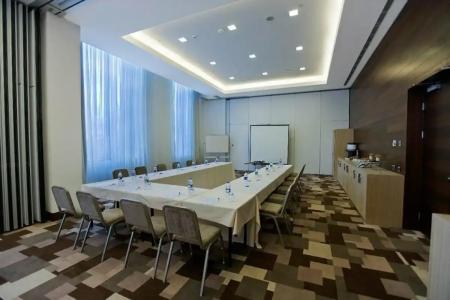 Hilton Garden Inn - 8