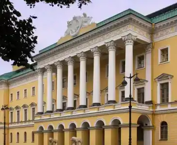 Four Seasons Lion Palace - 2