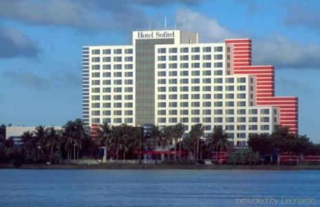 Pullman Miami Airport - 8