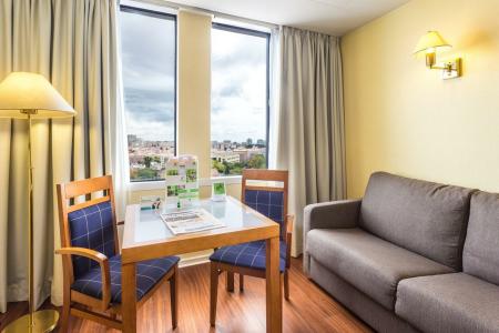 Holiday Inn Lisbon by IHG - 42