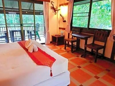 Khao Sok River Lodge - 10