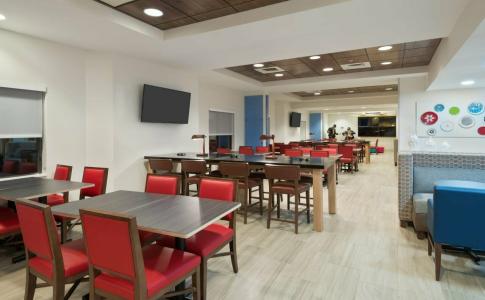 Holiday Inn Express & Suites NEAREST UNIVERSAL ORLANDO by IHG - 32