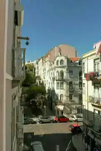 Dinya Lisbon - 7