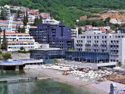 Avala Resort & Villas - 6