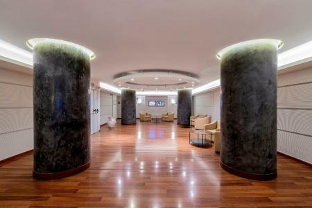 Holiday Inn Naples by IHG - 9