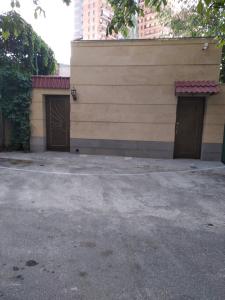 Apart Alex - 2