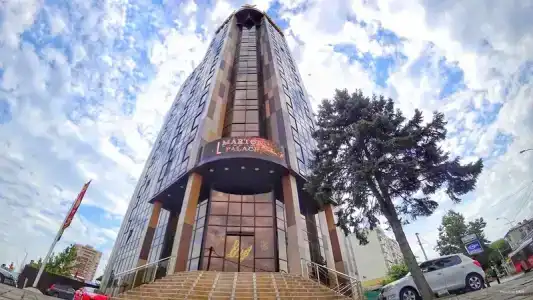 Marton Business - 17