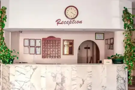 Bella Rose Apart, - 42