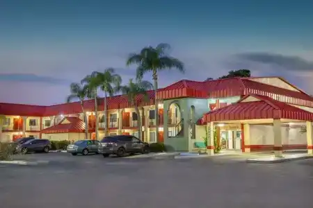 Super 8 By Wyndham Clearwater/Us Hwy 19 N - 8