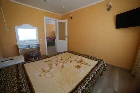 Peschanaya kosa Tourist base - 32