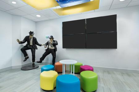 Holiday Inn Express & Suites NEAREST UNIVERSAL ORLANDO by IHG - 6
