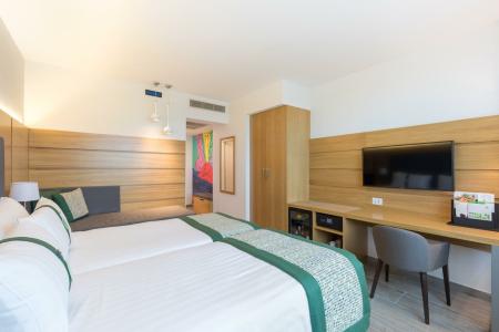 Holiday Inn Naples by IHG - 48