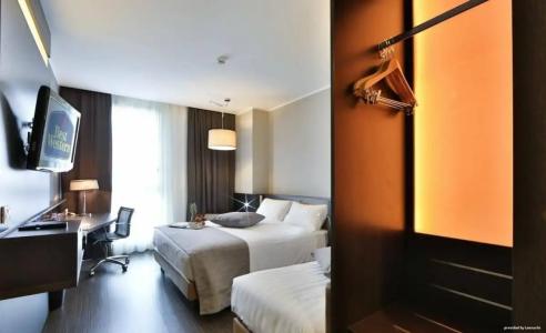 Best Western Premier CHC Airport - 36