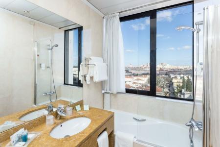 Holiday Inn Lisbon by IHG - 25