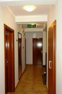 Garni Fineso - 25