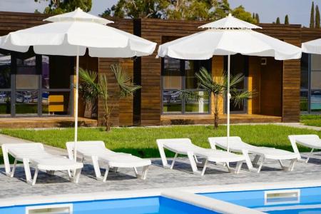 Poolside Tourist base - 24