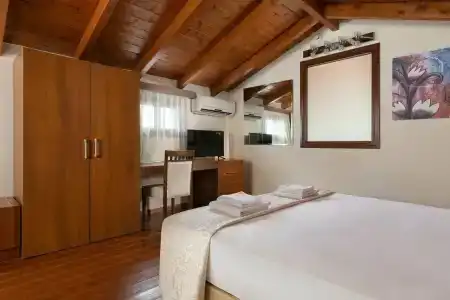 Costa Lindia Beach - 36