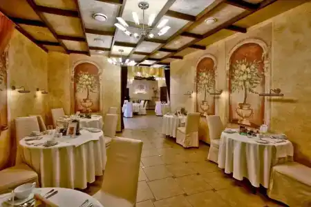 Barcelona Spa-Hotel - 4